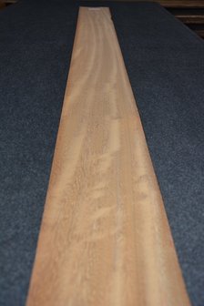 Iroko Veneer 230 x 17-20 cm | 0.6mm | 0,426 m2