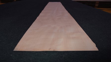 Beech Veneer 223 x 18-20 cm | 0.6mm | 0,424m&sup2;