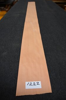 Beech Veneer 223 x 18 cm | 0.6mm | 0,401m&sup2;