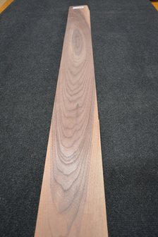 American Walnut Veneer 152 x 13 cm | 0.6mm | 0,198m&sup2;