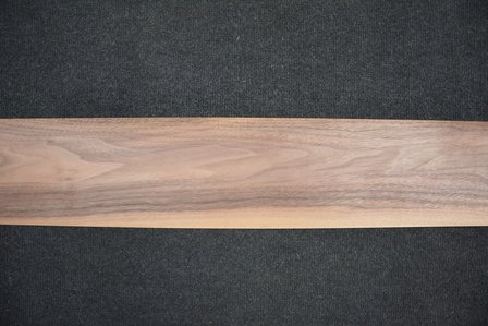 French Walnut Moiree Veneer 275 x 58 cm  | 1,595 m2 | 0.8mm | XXL Excellent