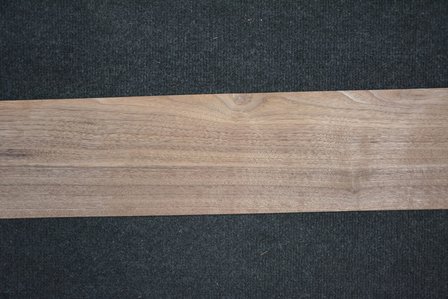 American Walnut Veneer 233 x 15-17 cm | 0.6mm | 0,370m&sup2;