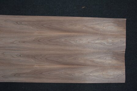 American Walnut Veneer 115 x 10-11 cm | 0.6mm | 0,121m&sup2;