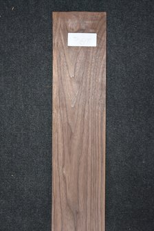 American Walnut Veneer 219 x 13-14 cm | 0.6mm | 0,296m&sup2;