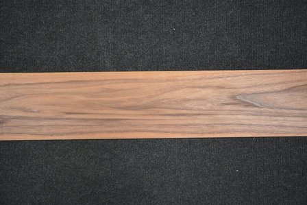 American Walnut Veneer 219 x 13-14 cm | 0.6mm | 0,296m&sup2;