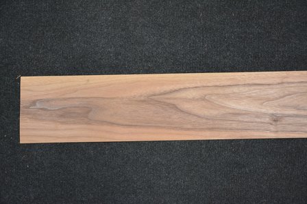 American Walnut Veneer 219 x 13-14 cm | 0.6mm | 0,296m&sup2;