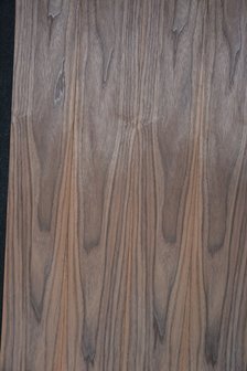 American Walnut Veneer 219 x 13-14 cm | 0.6mm | 0,296m&sup2;