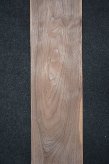 American Walnut Veneer 212 x 19 cm | 0.6mm | 0,403m&sup2;