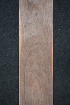 American Walnut Veneer 212 x 19 cm | 0.6mm | 0,403m&sup2;