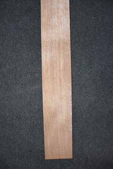American Walnut Veneer 190 x 10-12 cm | 0.6mm | 0,209m&sup2;