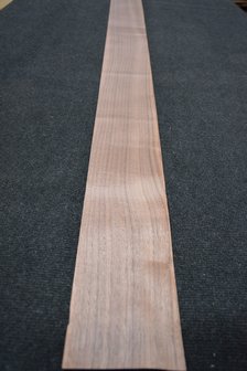 American Walnut Veneer 200 x 12-16 cm | 0.6mm | 0,322m&sup2;