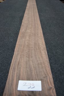 American Walnut Veneer 210 x 13-16 cm | 0.6mm | 0,304m&sup2;