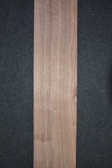 American Walnut Veneer 210 x 13-16 cm | 0.6mm | 0,304m&sup2;