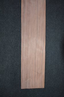 Amerikaans noten fineer  210 x 16-19 cm | 0.6mm | 0,429m&sup2;