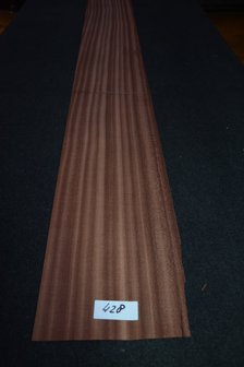 Sipo Mahogany Veneer 250 x 26 cm | 0.6mm | 0,650m&sup2;