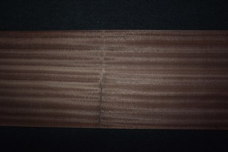 Sipo Mahogany Veneer 250 x 26 cm | 0.6mm | 0,650m&sup2;