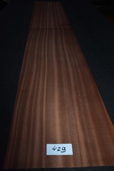 Sipo Mahogany Veneer 218 x 34 cm | 0.6mm | 0,741m&sup2;