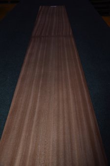 Sipo Mahogany Veneer 218 x 34 cm | 0.6mm | 0,741m&sup2;