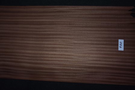 Sipo Mahogany Veneer 245 x 53 cm | 0.6mm | 1,299m&sup2;