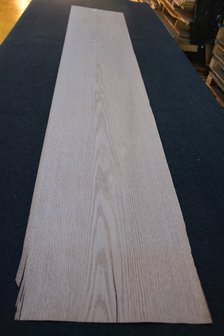 American Oak Veneer 262 x 38-43 cm | 0.6mm | 1,061m&sup2;