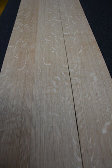 European oak Veneer 213 x 11-12 cm | 0.6mm | Kwartiers | 0,245m&sup2;