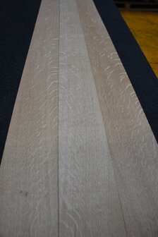 European oak Veneer 213 x 11-12 cm | 0.6mm | Kwartiers | 0,245m&sup2;