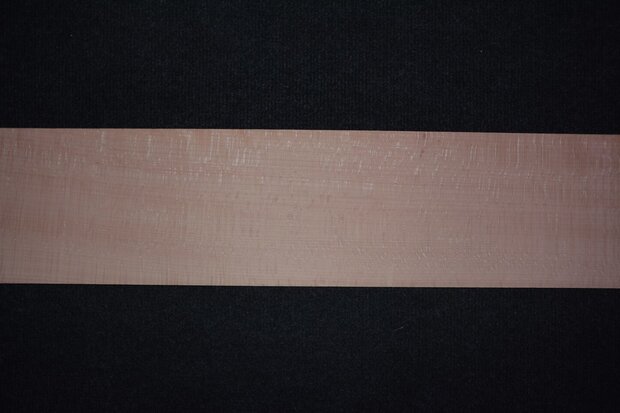 Beech Veneer 225 x 15-17 cm | 0.6mm | 0,35m²