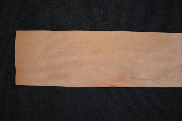 Beech Veneer 223 x 18 cm | 0.6mm | 0,401m²