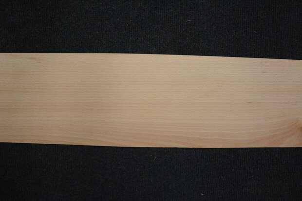Beech Veneer 309 x 15-16 cm | 0.6mm | 0,479m²