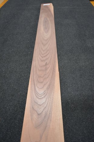 American Walnut Veneer 152 x 13 cm | 0.6mm | 0,198m²