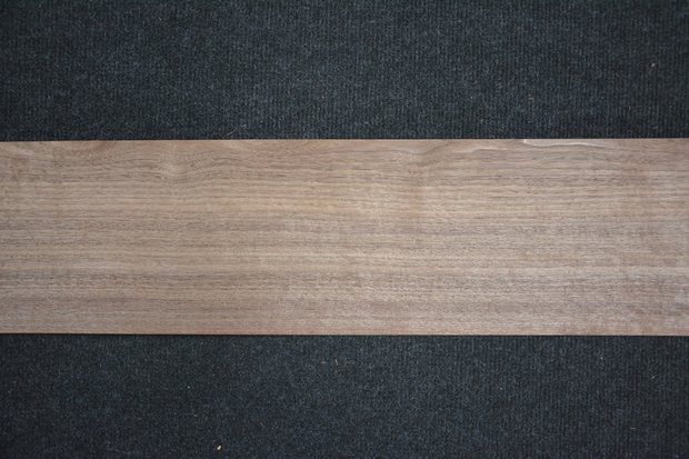 American Walnut Veneer 233 x 15-17 cm | 0.6mm | 0,370m²