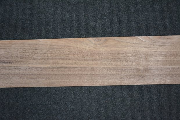 American Walnut Veneer 233 x 15-17 cm | 0.6mm | 0,370m²