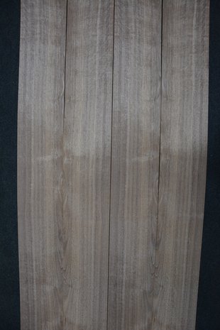 American Walnut Veneer 233 x 15-17 cm | 0.6mm | 0,370m²