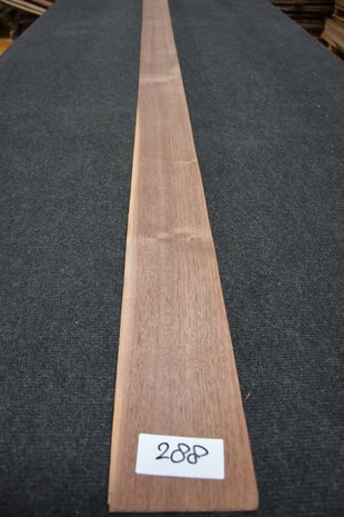 American Walnut Veneer 242 x 11 cm | 0.6mm | 0,266m²