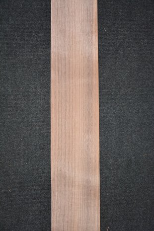 American Walnut Veneer 235 x 11-13 cm | 0.6mm | 0,276m²
