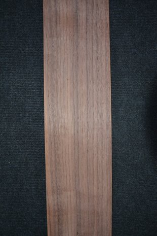American Walnut Veneer 225 x 13 cm | 0.6mm | 0,292m²