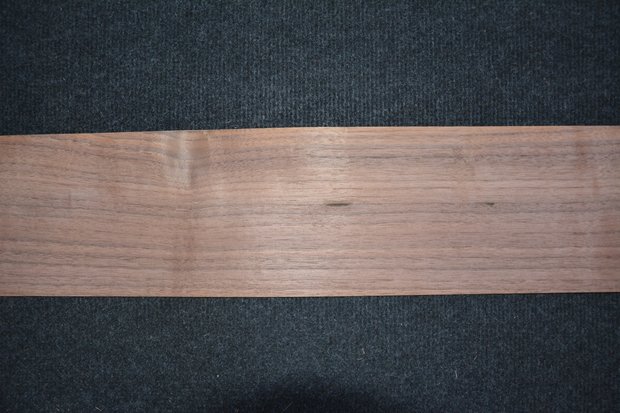 American Walnut Veneer 225 x 13 cm | 0.6mm | 0,292m²