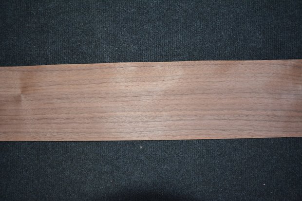 American Walnut Veneer 225 x 13 cm | 0.6mm | 0,292m²