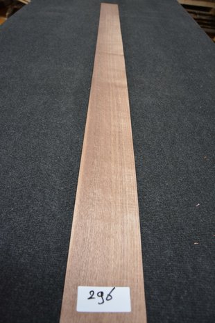 American Walnut Veneer 190 x 10-12 cm | 0.6mm | 0,209m²
