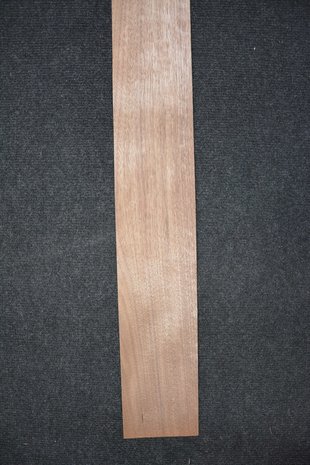 American Walnut Veneer 190 x 10-12 cm | 0.6mm | 0,209m²