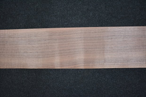 American Walnut Veneer 200 x 12-16 cm | 0.6mm | 0,322m²