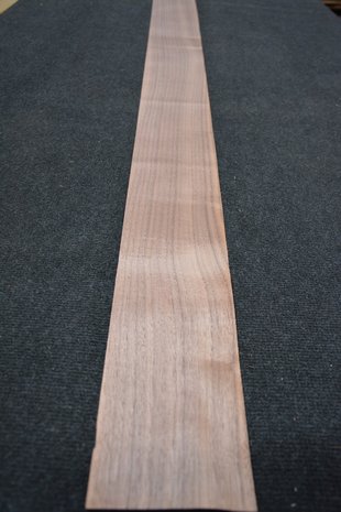 American Walnut Veneer 200 x 12-16 cm | 0.6mm | 0,322m²
