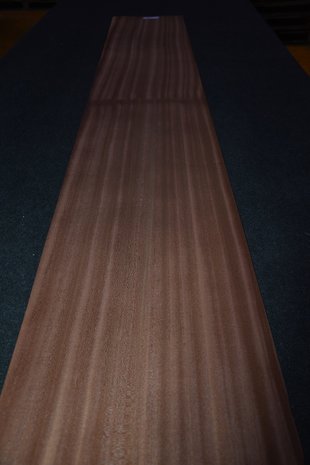 Sipo Mahogany Veneer 218 x 34 cm | 0.6mm | 0,741m²