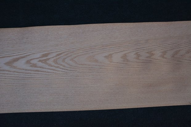 American Oak Veneer 255 x 40-46 cm | 0.6mm | 1,097m²