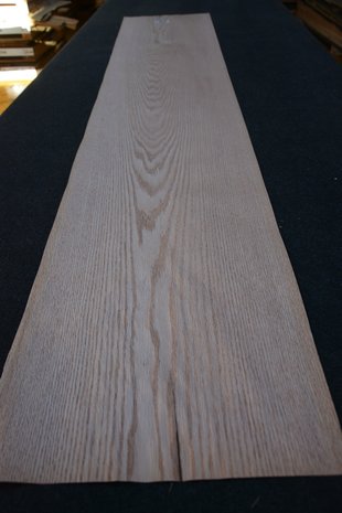 American Oak Veneer 255 x 40-46 cm | 0.6mm | 1,097m²