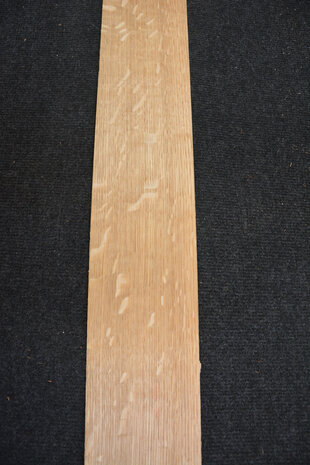 European oak Veneer 213 x 11-12 cm | 0.6mm | Kwartiers | 0,245m²