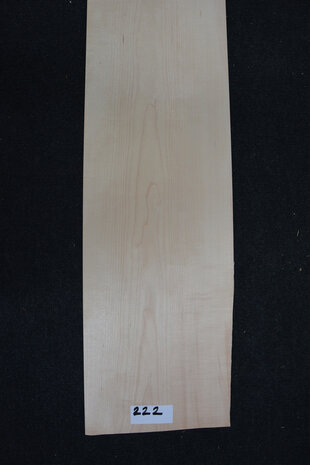 Maple Veneer  240 x 26-24cm | 0.6mm | 0,600m²