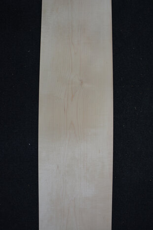 Maple Veneer  240 x 26-24cm | 0.6mm | 0,600m²