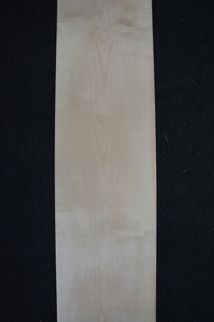Maple Veneer  240 x 26-24cm | 0.6mm | 0,600m²