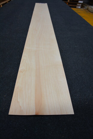 Maple Veneer 215 x 20-21cm | 0.6mm | 0,462m²